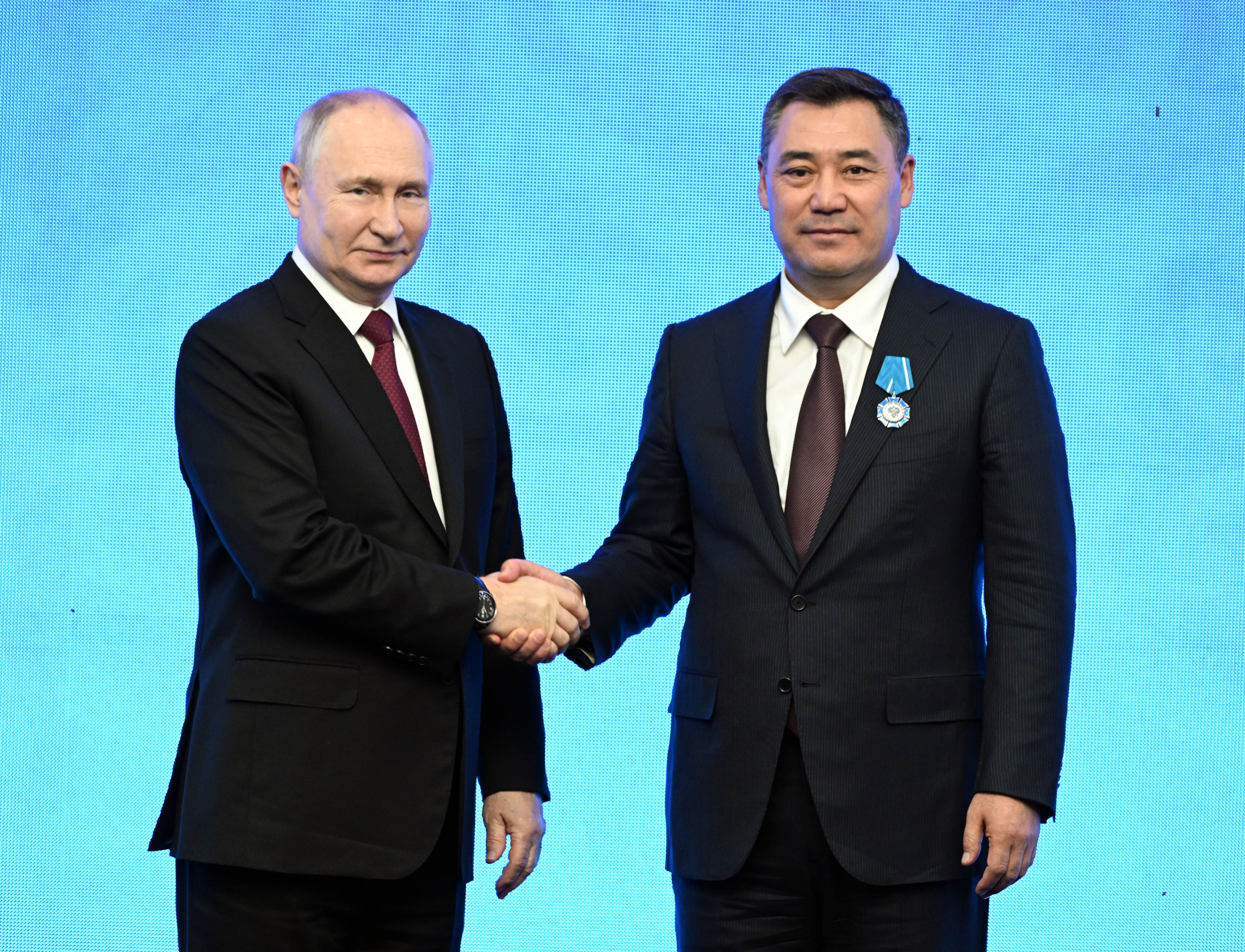 Putin awards Kyrgyz President Japarov with Order of Honor 