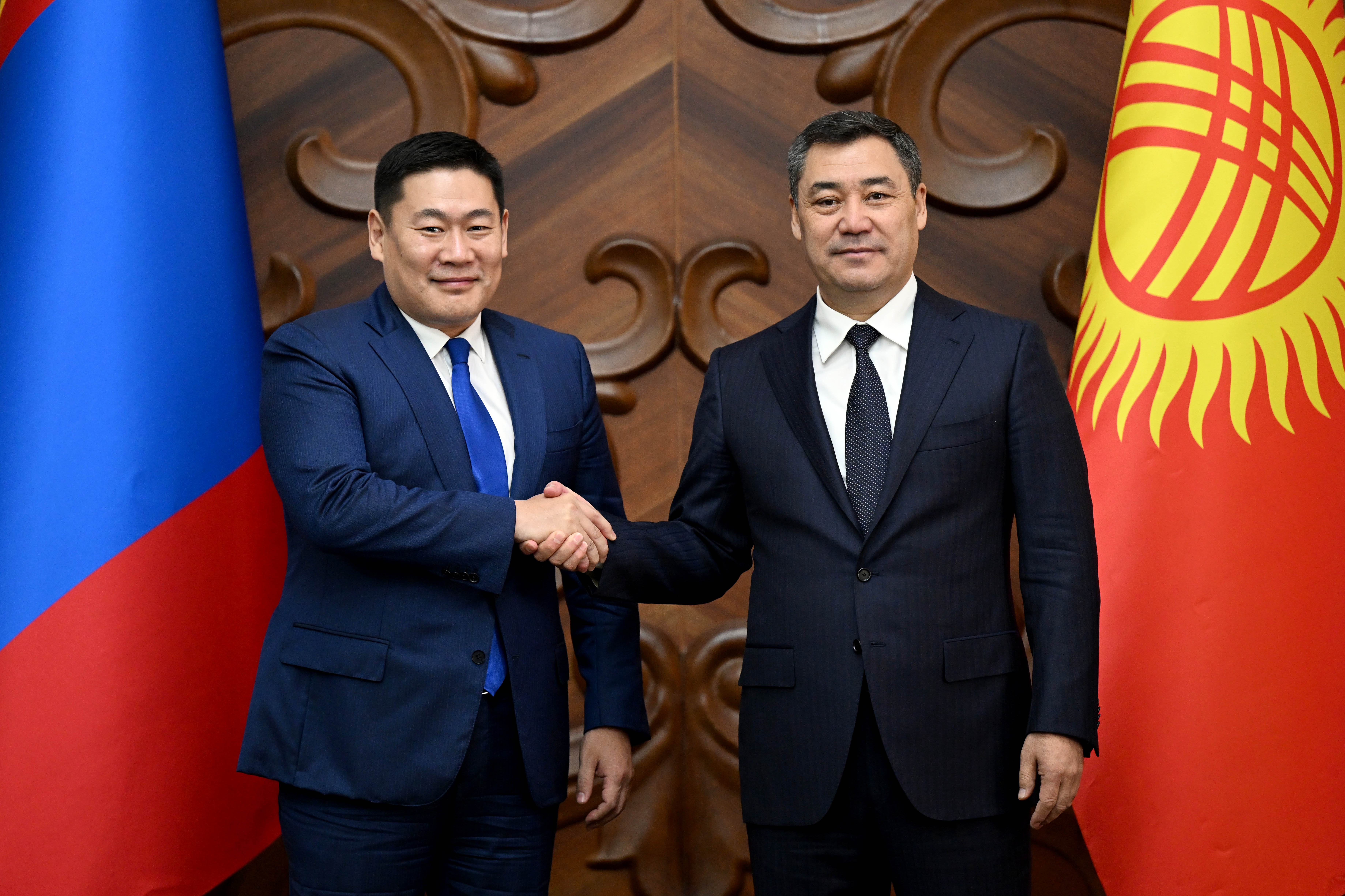President Sadyr Japarov welcomes Mongolian Prime Minister Luvsannamsrain Oyuun-Erdene for bilateral talks 
