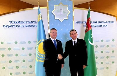 Главы МИД Туркменистана и Казахстана обсудили ситуацию в регионе и мире 