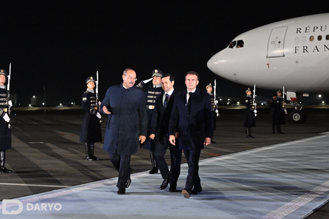 French President Emmanuel Macron arrives in Samarkand for official visit 