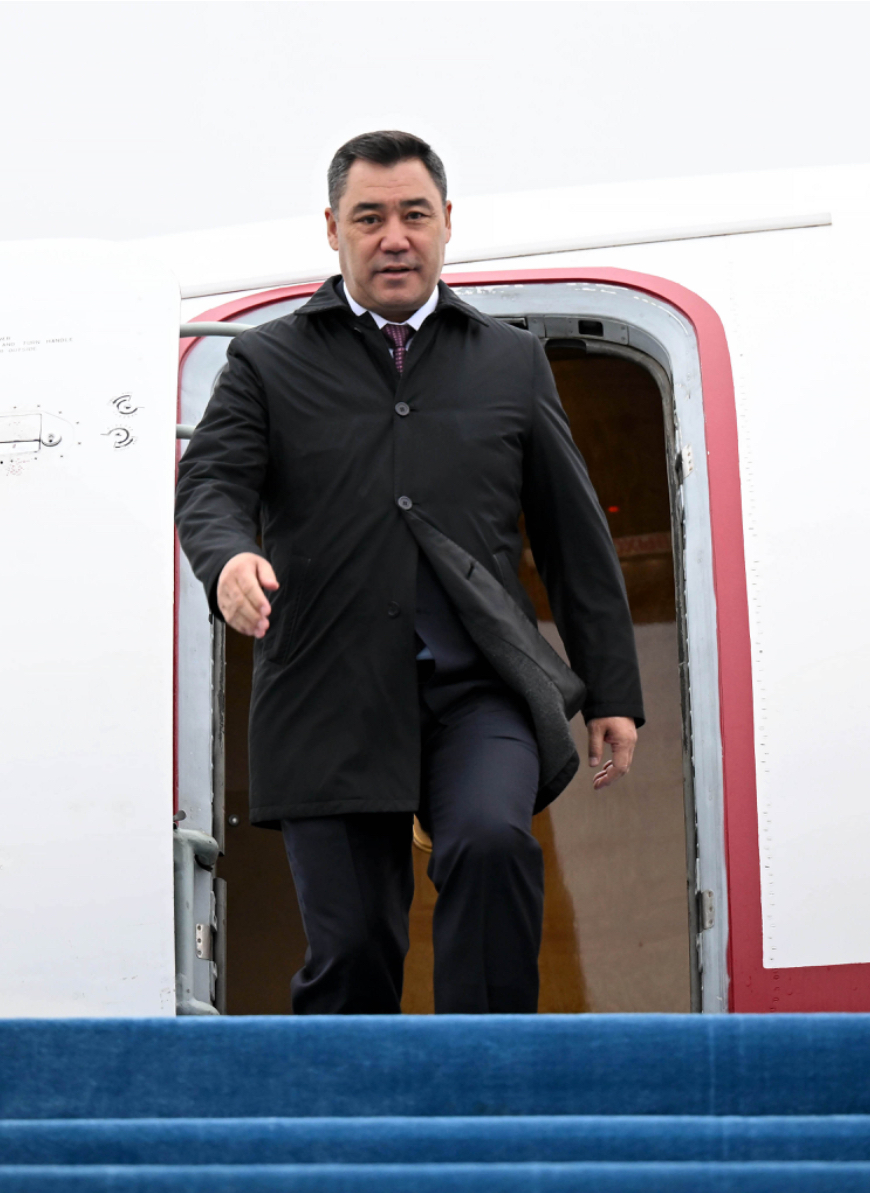  President Sadyr Zhaparov arrives in Astana for OTS