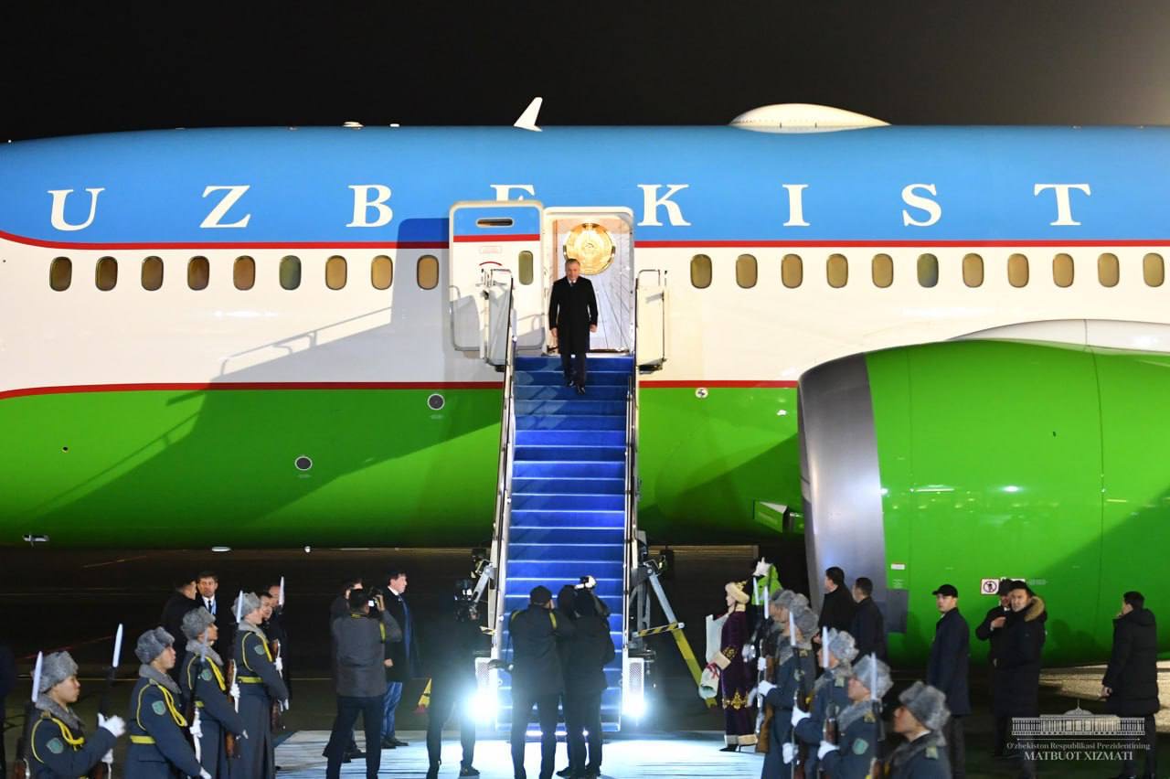 President of Uzbekistan arrives in Astana for Turkic countries summit 