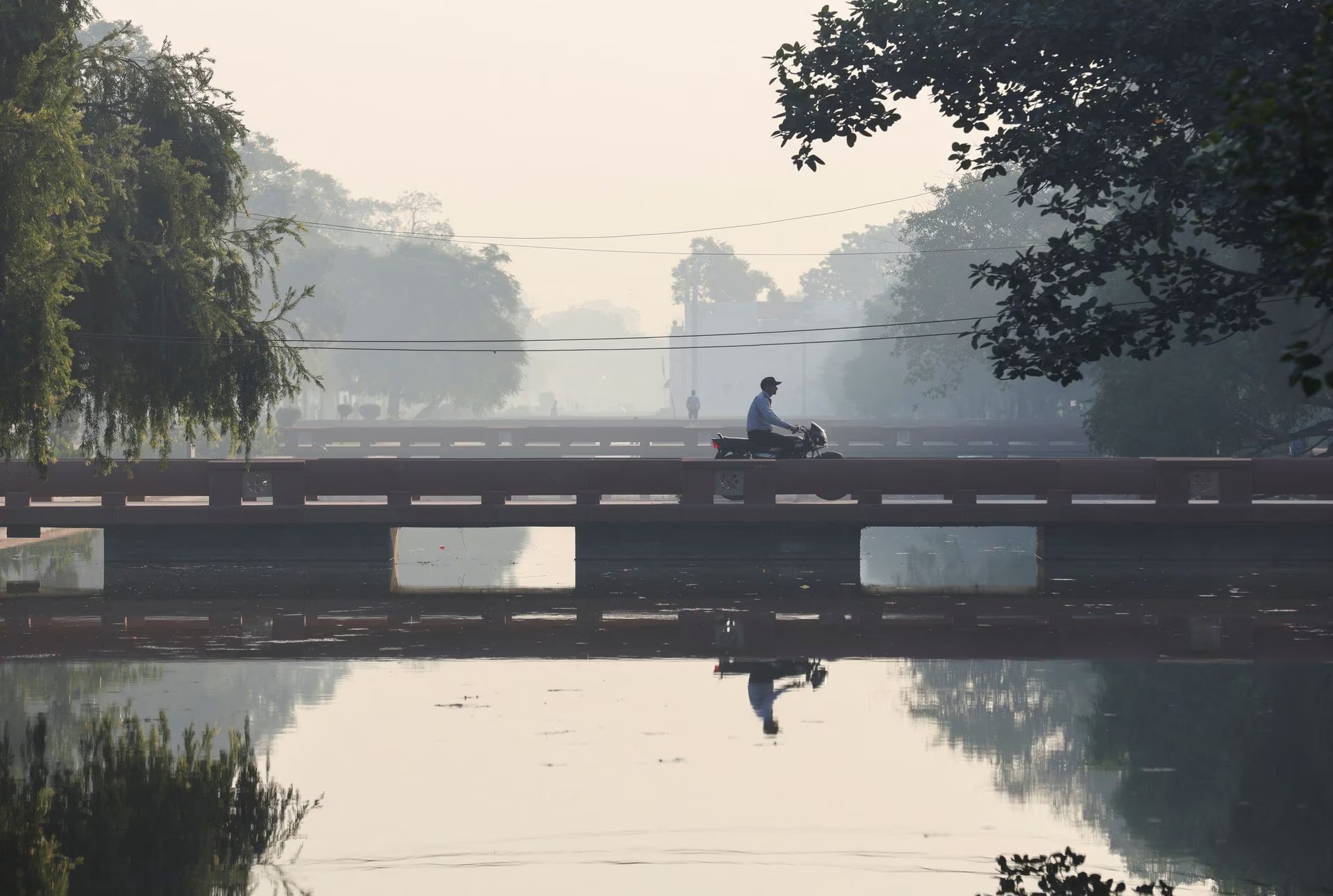 New Delhi chokes on hazardous air as AQI hits alarming Levels, tops world's most polluted cities list 