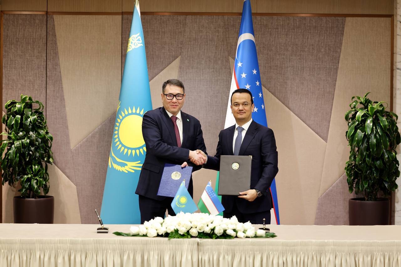 Uzbekistan and Kazakhstan sign pivotal agreement at ECO Summit for 'Central Asia' cooperation 