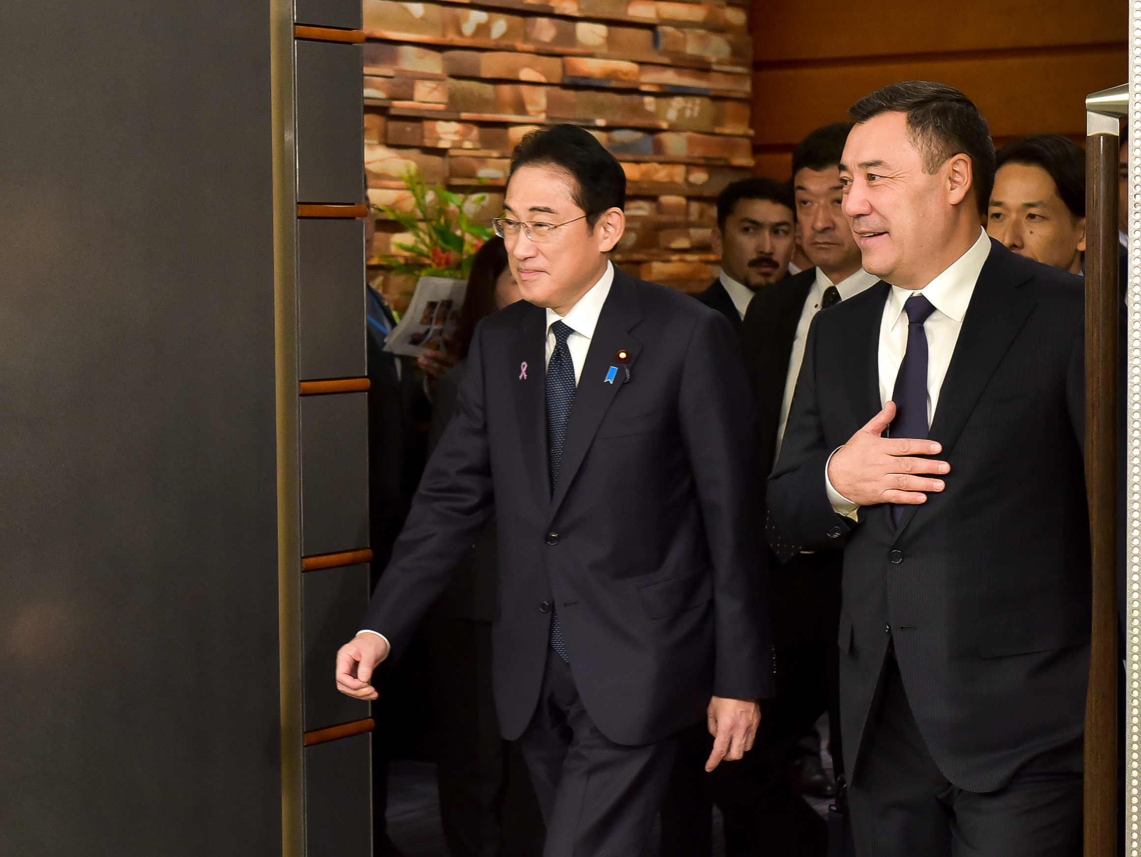  President of Kyrgyzstan boosts cooperation with Japan: joint statement signed in Tokyo