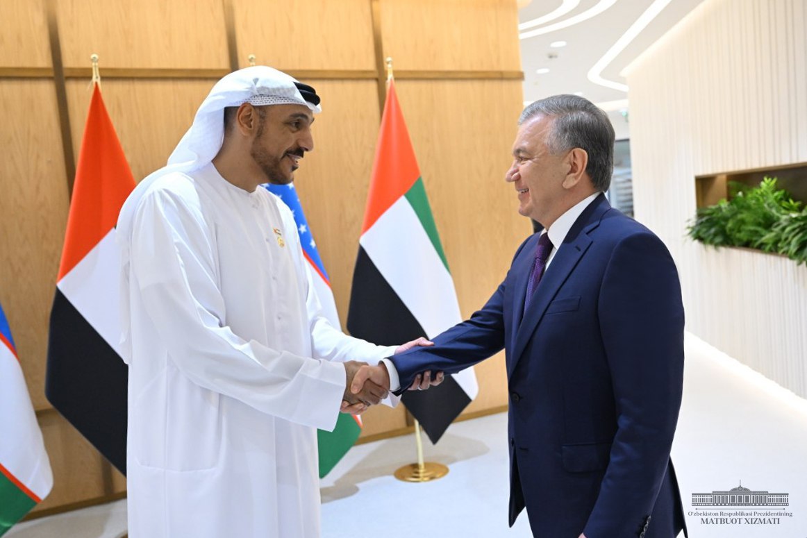 President Shavkat Mirziyoyev of Uzbekistan welcomed Ali Al Dhaheri, the Chief Executive and Managing Director of "Tadweer" company,