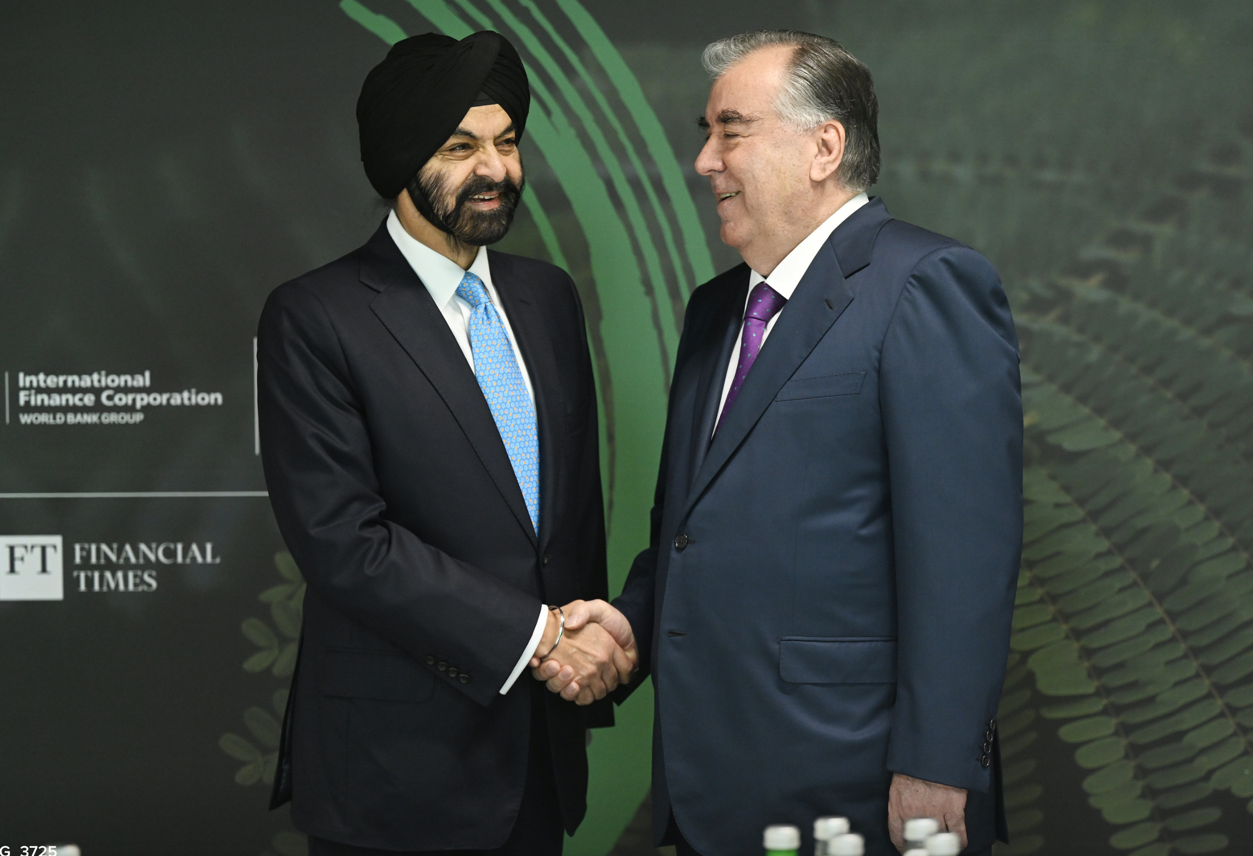 President Emomali Rahmon of Tajikistan with World Bank Group President Ajay Banga