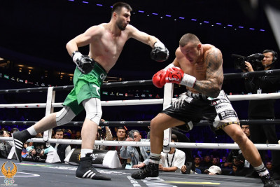 Bahodir Jalolovdan tezkor g‘alaba, Abdumalik Halokov debyutida muvaffaqiyat qozondi, Toshkentda o‘tgan professional boks oqshomining natijalari