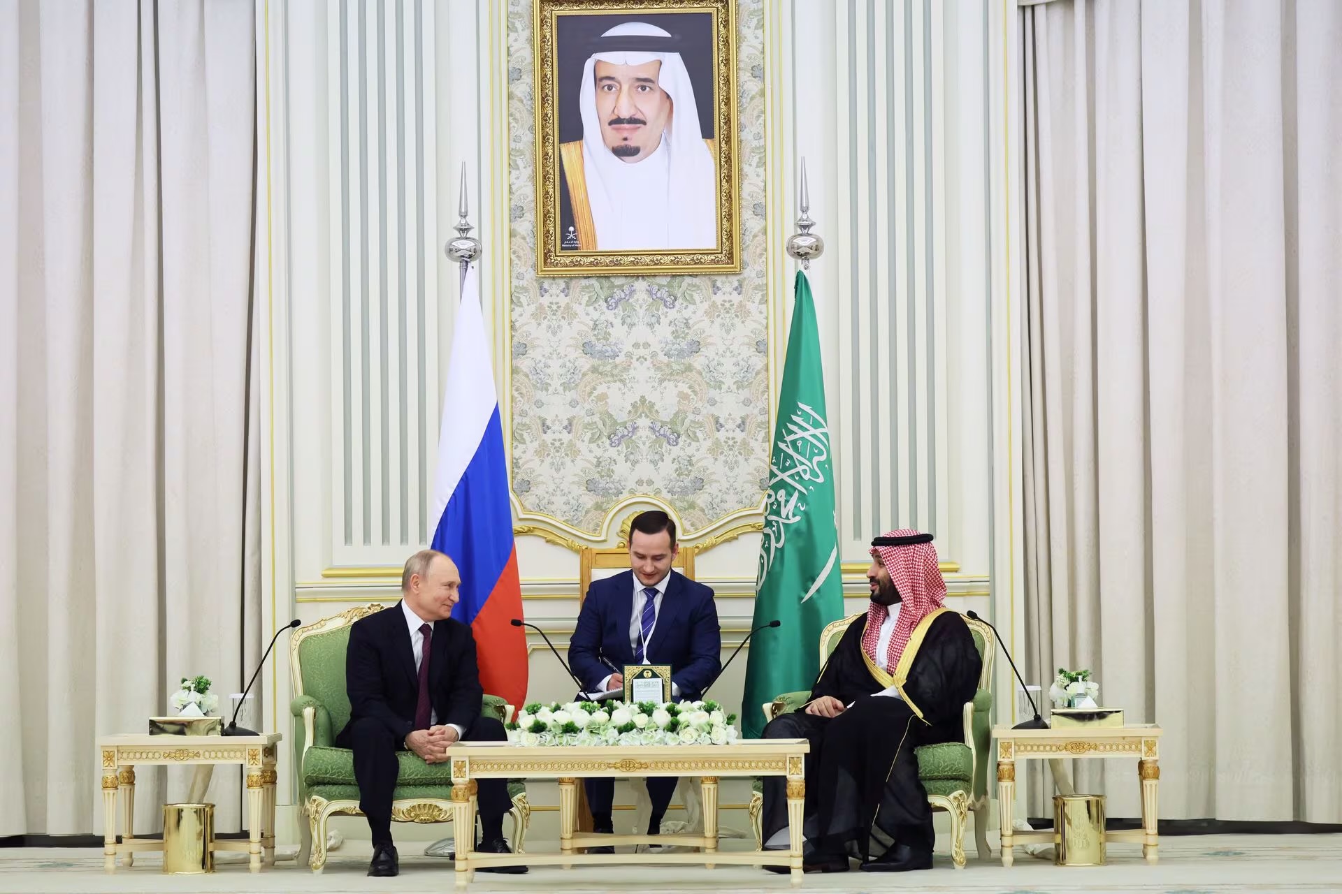 Putin and Saudi Crown Prince Lead OPEC+ for Oil Market Stability