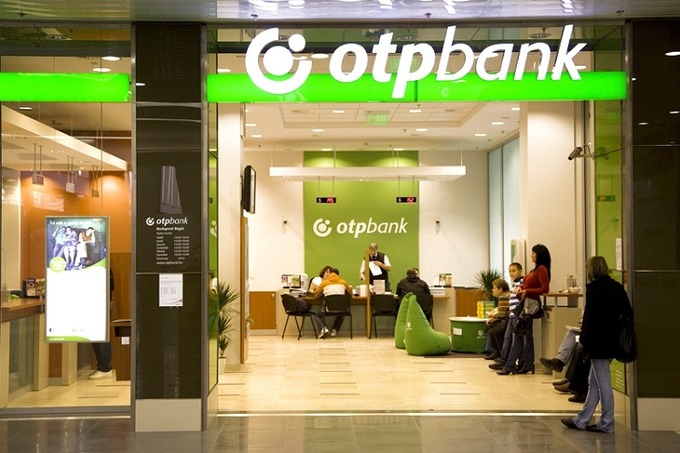 OTP Bank's origins as the National Savings Bank in 1949,