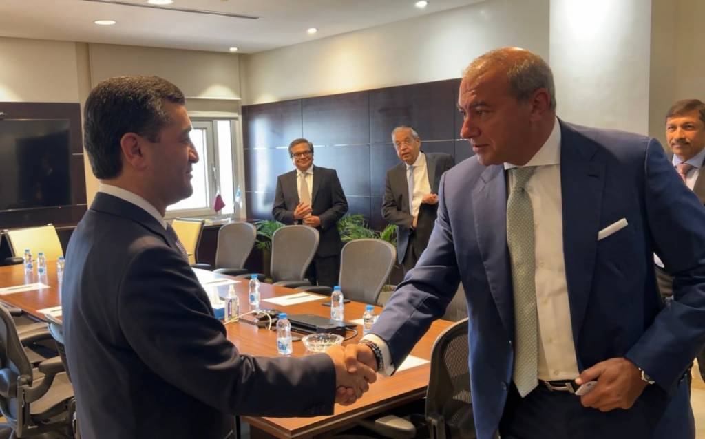 Minister of Foreign Affairs of Uzbekistan, Bakhtiyor Saidov with the Chief Executive Officer of Qatar Islamic Bank (QIB), Bassel Gamal,