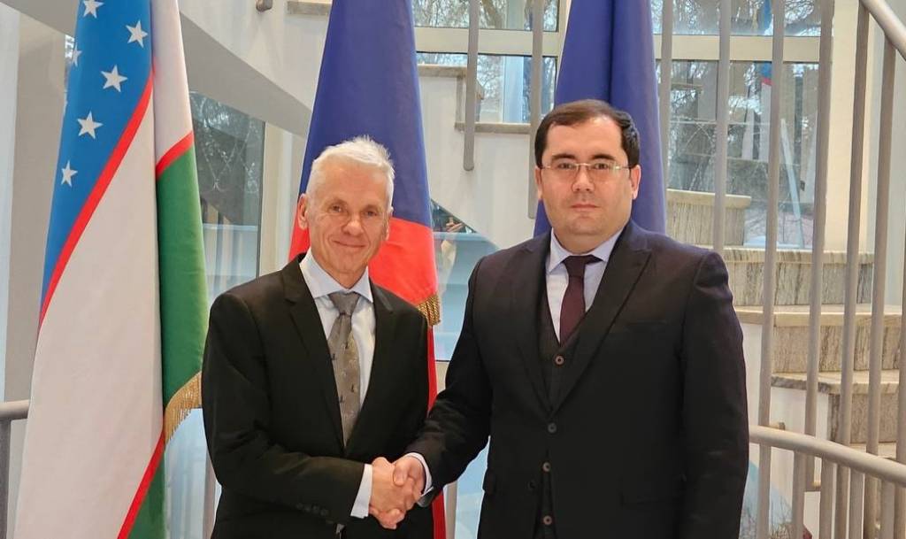 Eldor Tulyakov, the Executive Director of the Development Strategy Center, and Lubomír Frebort, the Ambassador of the Czech Republic to Uzbekistan,