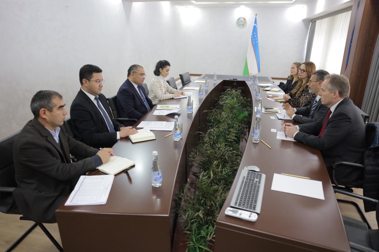 Minister of Agriculture, Ibrahim Abdurahmanov, in a key meeting with Better Cotton Initiative representatives.