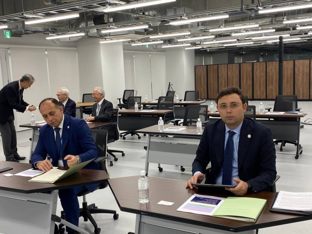 Uzbek delegation learns about University of Tokyo's activities
