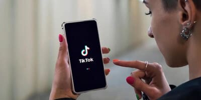 Россияне проводят больше времени в TikTok, чем в Telegram