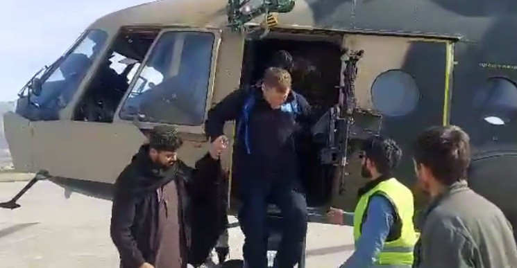 Четыре члена экипажа самолёта Falcon 10 доставлены в Кабул 