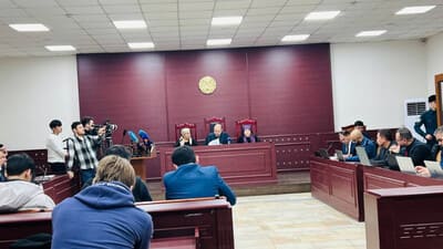 “Болалар вафот этгач, дорилардаги икки хил заҳарли моддани аниқлаш тартиби йўлга қўйилган”. “Док-1 Макс” судида адвокат жамоатчиликка номаълум ҳолатни очиқлади