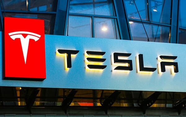 Tesla's EV sales decline over 8% in 1Q24 