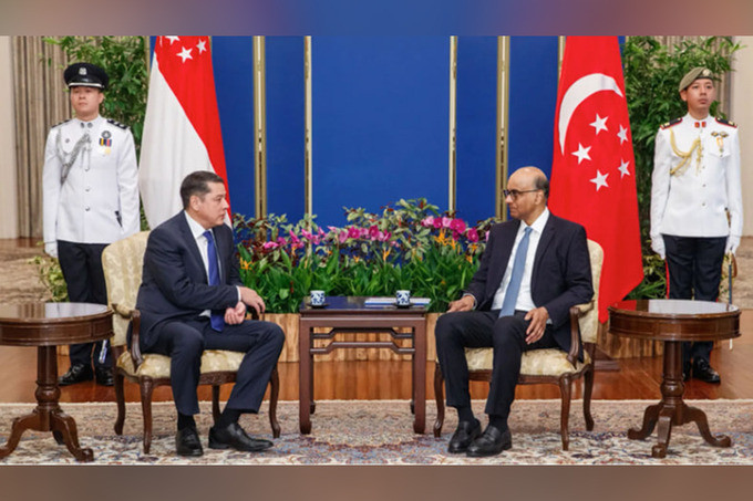Uzbekistan's ambassador presents credentials to president of Singapore