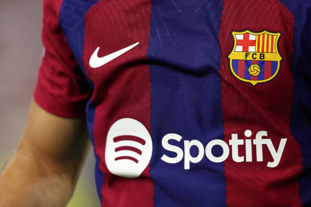 “Барселона” асосий жамоанинг тўққиз нафар футболчисини янги мавсум учун рўйхатдан ўтказа олмади