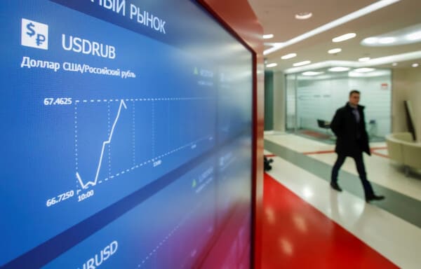 Russia stops trading in dollar and euro on main bourse