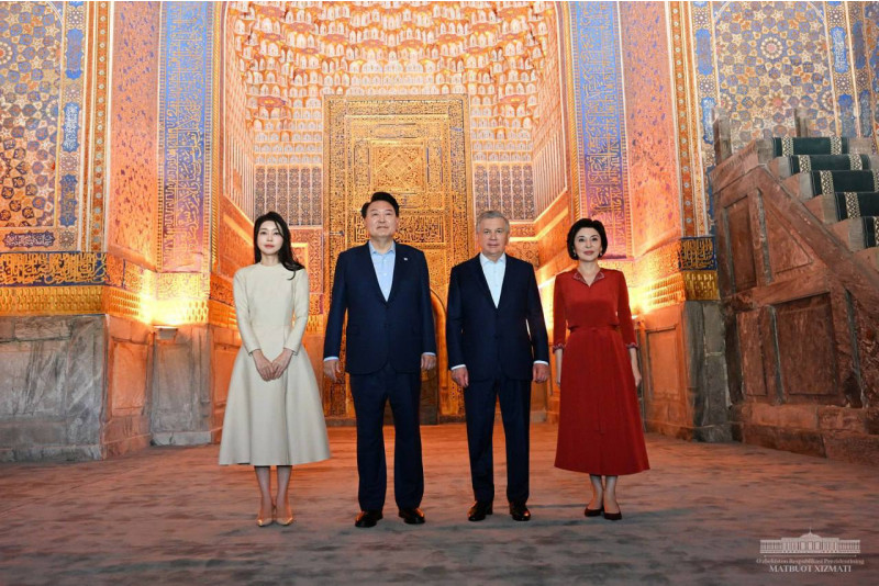 O‘zbekiston va Janubiy Koreya prezidentlari Samarqandning tarixiy obidalariga tashrif buyurdi (foto)