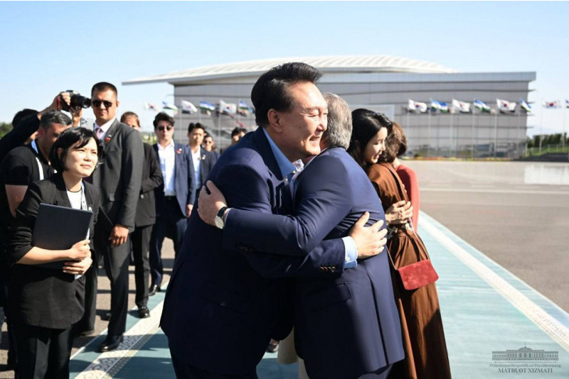 Жанубий Корея президенти ва рафиқасининг Ўзбекистонга ташрифи якунланди (фото)