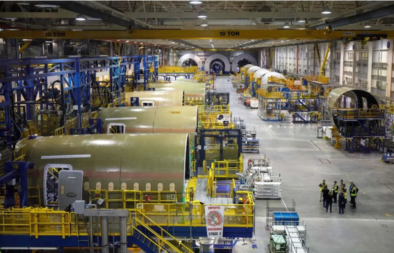 Boeing va Airbus samolyotlarida soxta sertifikatlangan qismlar ishlatilgan — NYT