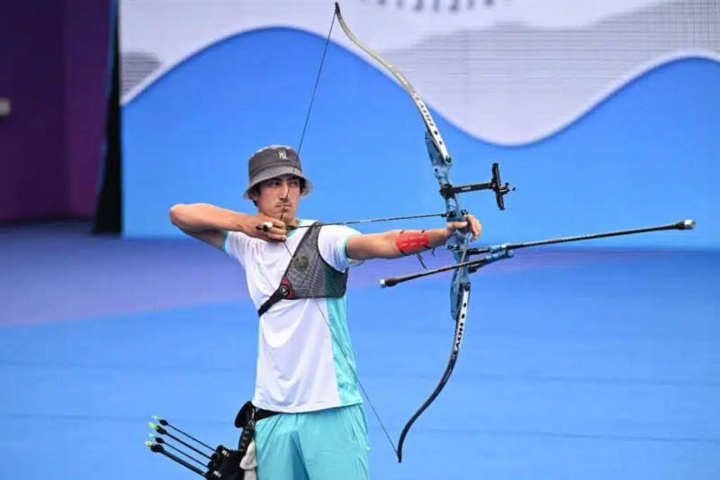 Лучник из Узбекистана Амирхон Содиков завоевал путёвку на Олимпиаду-2024 