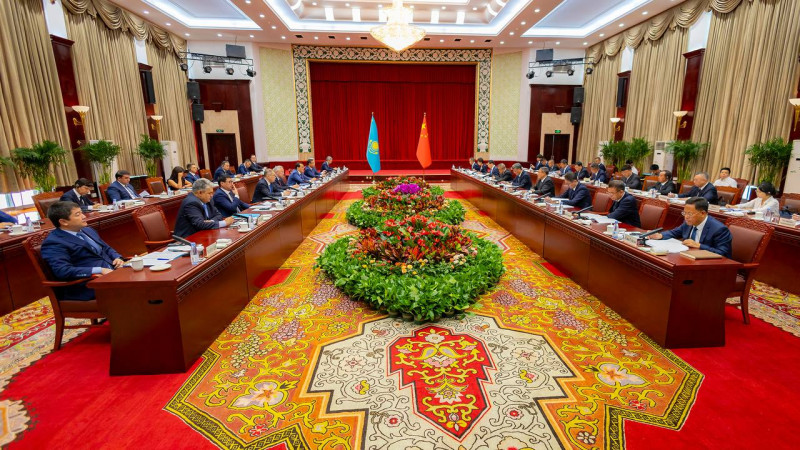 Kazakhstan and China advance investment cooperation in Urumqi talks 