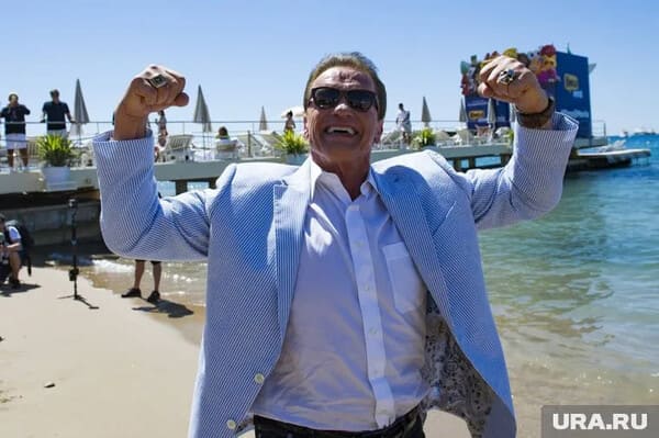 “Terminator”dan gubernatorgacha: Arnold Shvarsenegger otasining zulmi, hayotidagi eng katta xatosi va yolg‘iz yashashi haqida