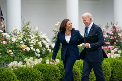 Jo Bayden maslahatchilari Kamala Harris Donald Trampga qarshi tura olmasligini aytishmoqda — Axios