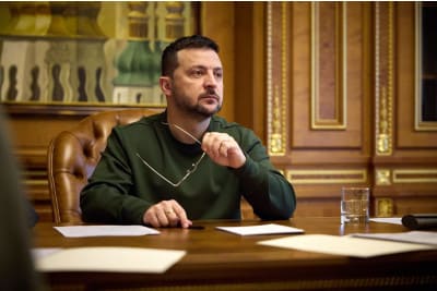 Zelenskiy qochoq deputat tufayli shoshilinch yig‘ilish o‘tkazadi