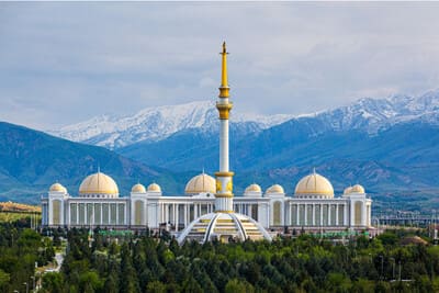 Turkmenistan targets expansion of tourism sector  