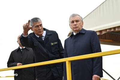 Shavkat Mirziyoyev Olmaliqda qurilayotgan 3-mis boyitish fabrikasida bo‘ldi