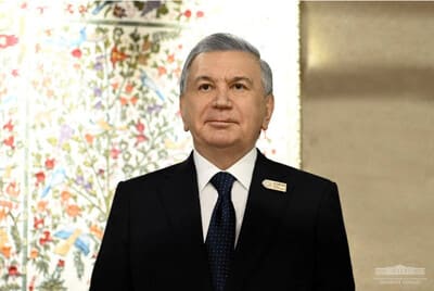 President Shavkat Mirziyoyev visits Uzbekistan's national pavilion at COP-29 in Baku 