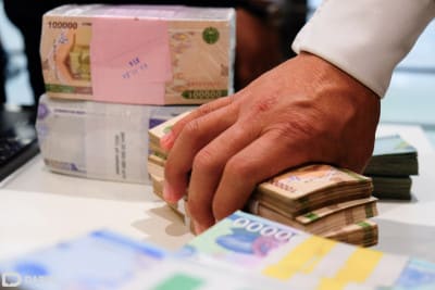 Buxoroda 321 mln so‘mni talon-toroj qilgan MIB xodimi ushlandi
