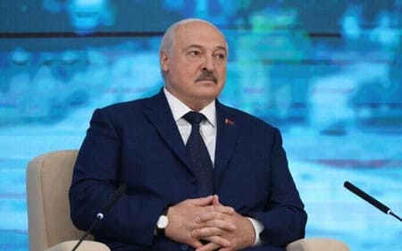 Lukashenko says he wants to peacefully hand over power to a new generation