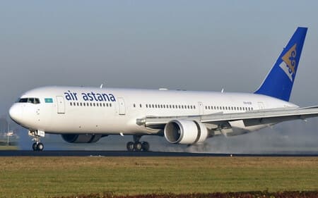 Air Astana aviakompaniyasi 12 yoshli yo‘lovchiga qarshi sudda yutqazdi