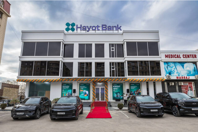 Hayot Bank Тошкентда янги банк хизматлари марказини очди