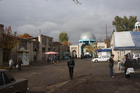 “Hech qanday reja yo‘q” — Chilonzor hokimligi “Beshyog‘och” bozori o‘rnida biznes-markaz qurilishi haqida