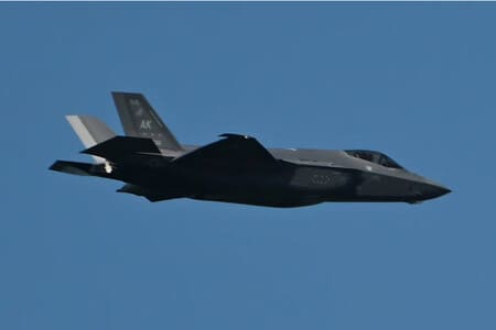 Истребитель F-35 потерпел крушение на авиабазе в штате Аляска