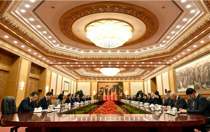 Kyrgyz President Sadyr Japarov meets Chinese President Xi Jinping to deepen bilateral cooperation 