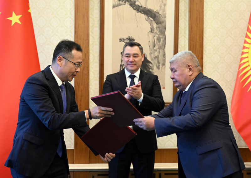 Kyrgyzstan, China partner on 600 MW wind and solar power plants 