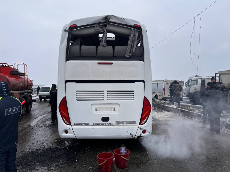 Крупное ДТП в Самаркандской области: авария с туристическим автобусом унесла жизнь человека, 22 ранены 