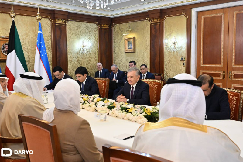 President Shavkat Mirziyoyev meets top Kuwaiti leaders 