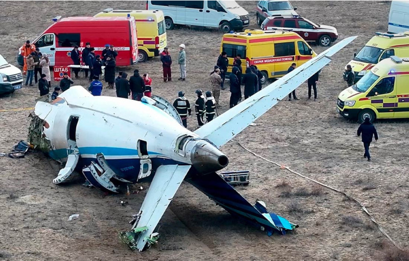 Расследование крушения самолёта AZAL под Актау завершат к концу года 