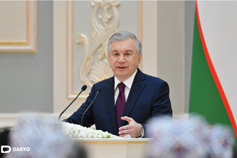 “Аёлларнинг ҳуқуқ ва манфаатларини тўлиқ таъминлаш, уларнинг қадр-қимматини улуғлаш давлатимиз сиёсатида етакчи ўринга қўйилмоқда” — Шавкат Мирзиёев