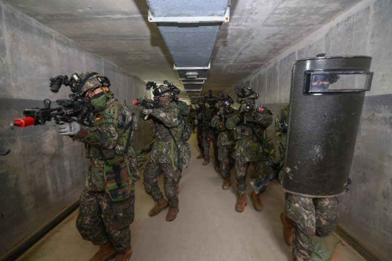 Janubiy Koreya va AQSH Kim Chen Inning bunkerlarini shturm qilishga tayyorlanmoqda (foto)