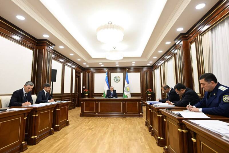Президент поручил установить энергосберегающие установки на крупных предприятиях